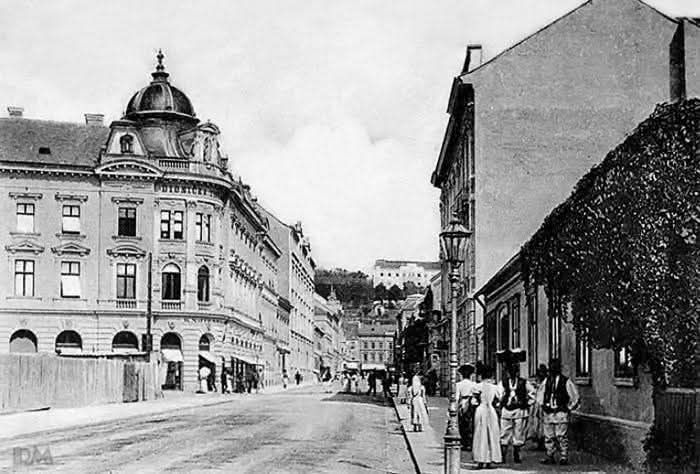 Ugao Gunduličeve i Marofske ulice (Šufflajeva od 1941., Masarykova od 1946.) 1902. godine